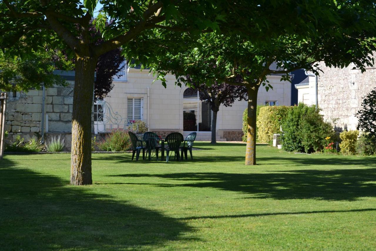 Restigné Les Chambres D Hotes Du Lavoir מראה חיצוני תמונה