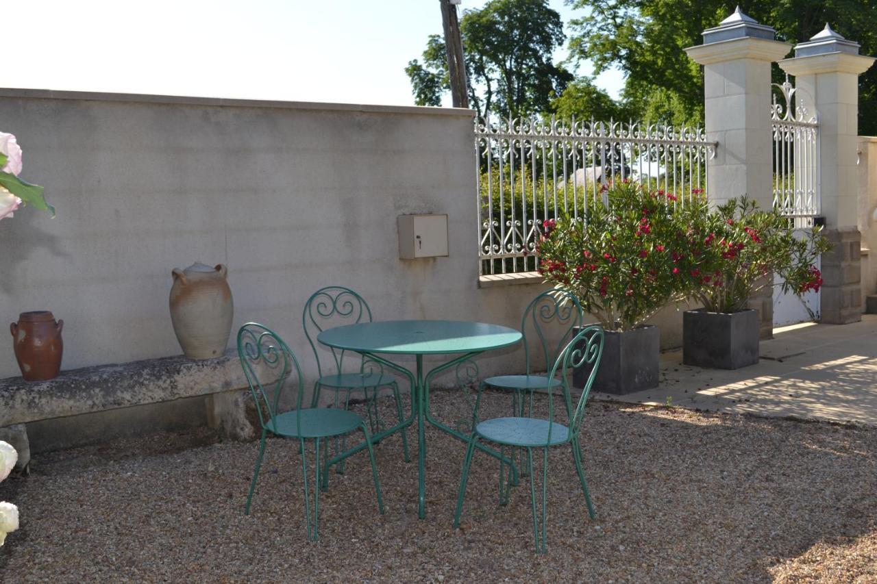 Restigné Les Chambres D Hotes Du Lavoir מראה חיצוני תמונה