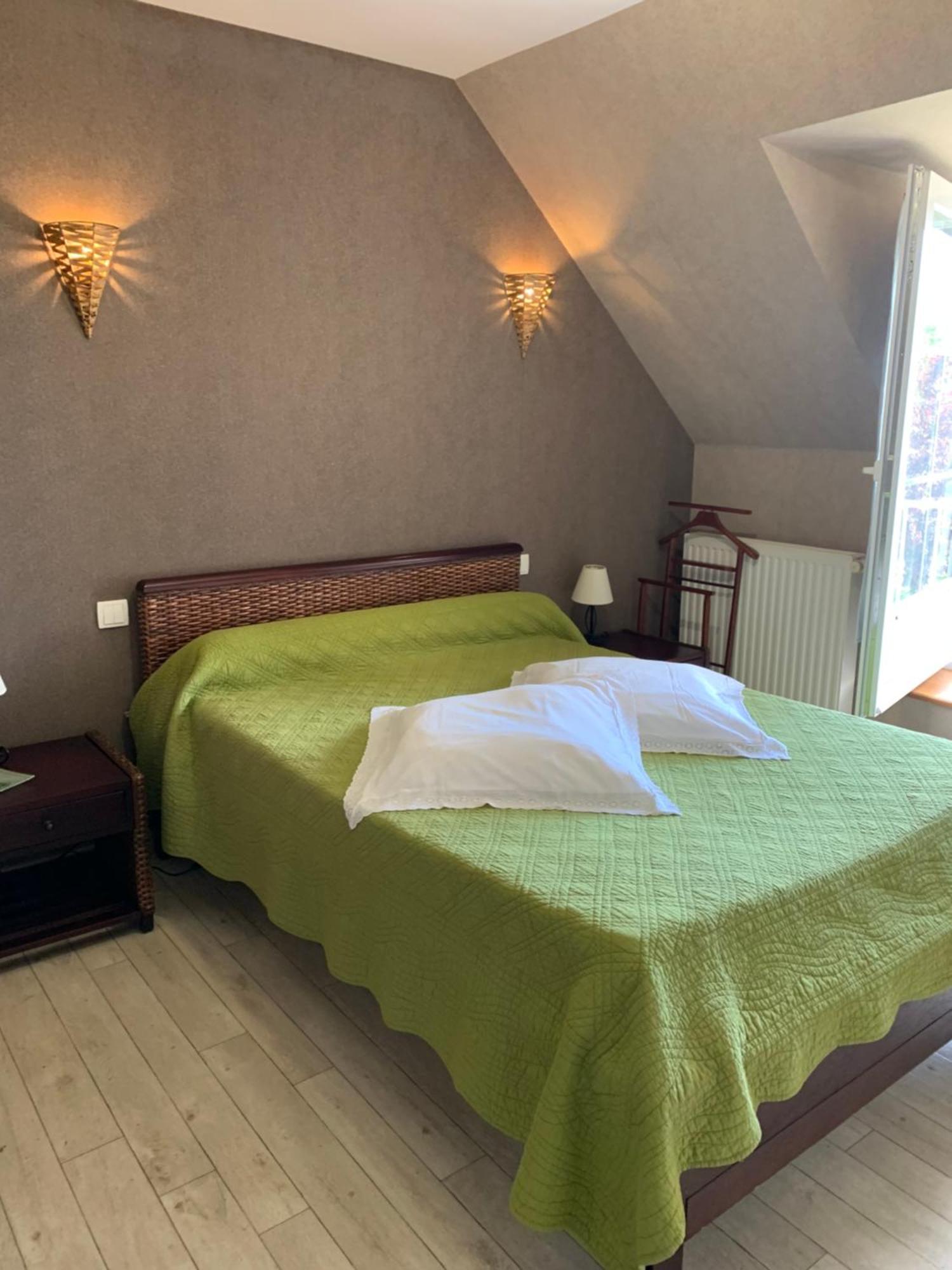 Restigné Les Chambres D Hotes Du Lavoir מראה חיצוני תמונה