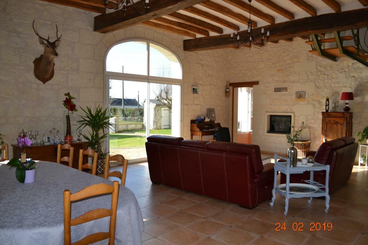 Restigné Les Chambres D Hotes Du Lavoir מראה חיצוני תמונה